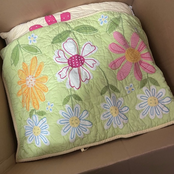 Pottery Barn Daisy Garden twin bedding set - Picture 6 of 9